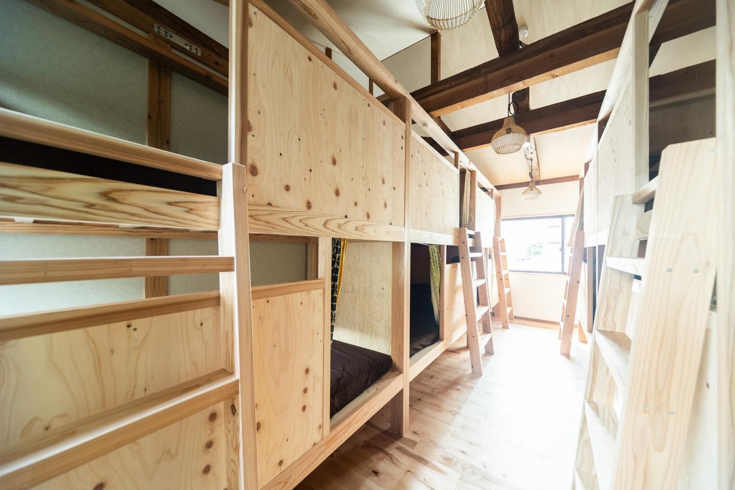 Single Bed in Dormitory with Shared Bathroom