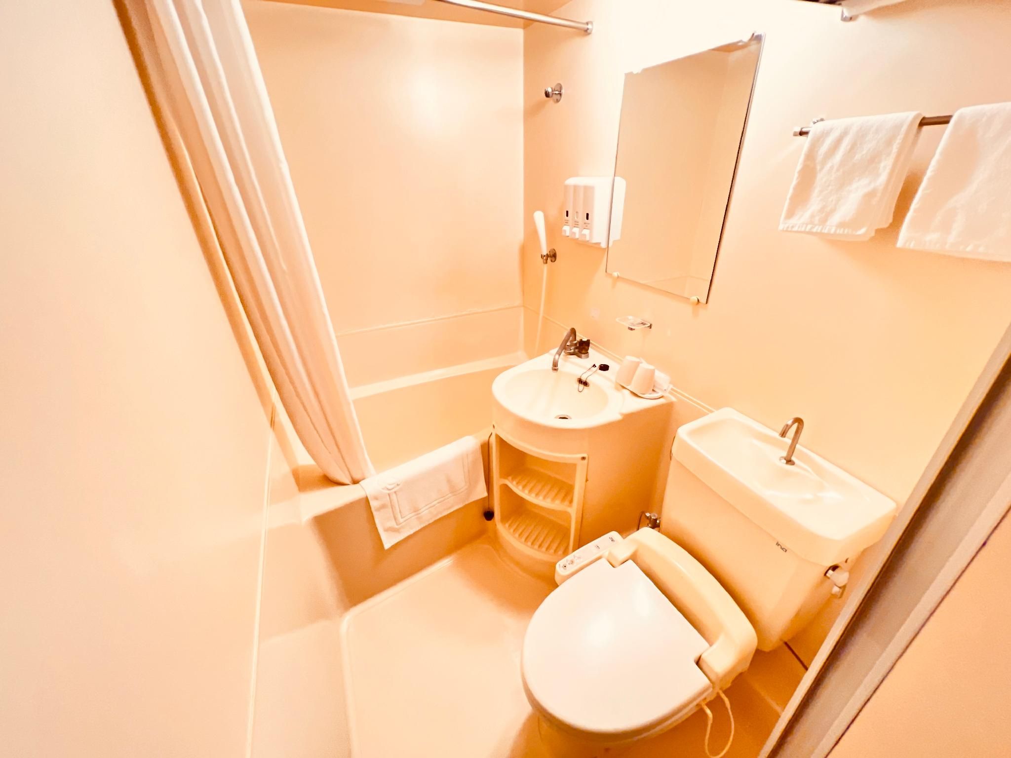 Twin Room - Non-Smoking