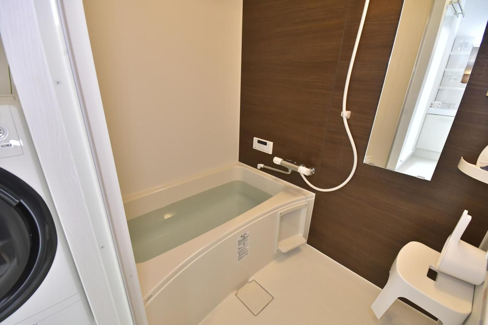 Family Room with 2 Double Beds and 2 Loft Beds (Up to 6 People)