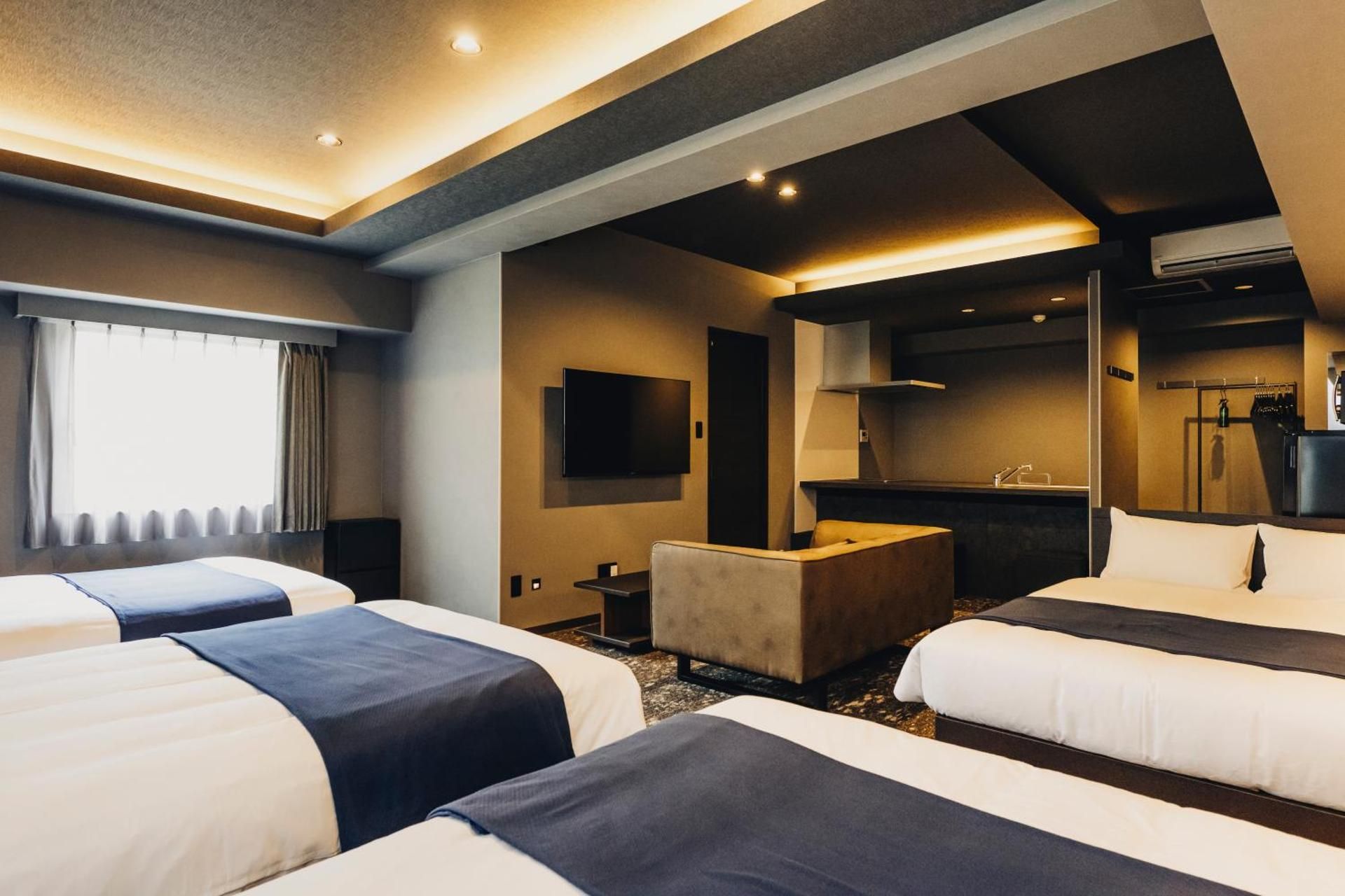 Deluxe Family Room