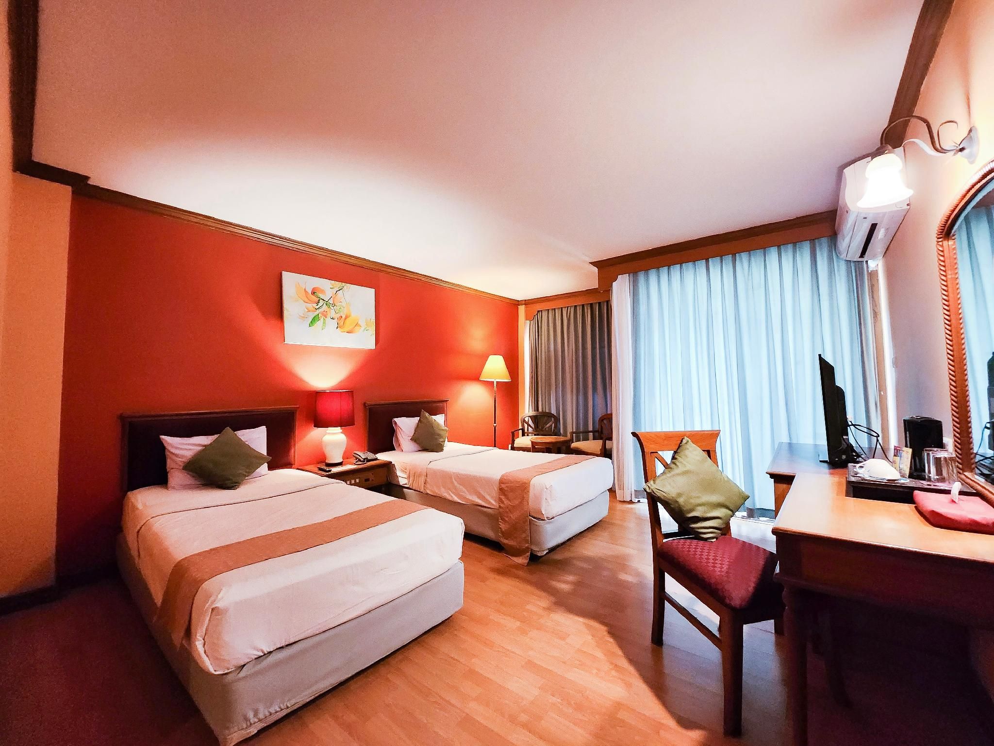 Superior Twin Room for 2 People - Non-Smoking