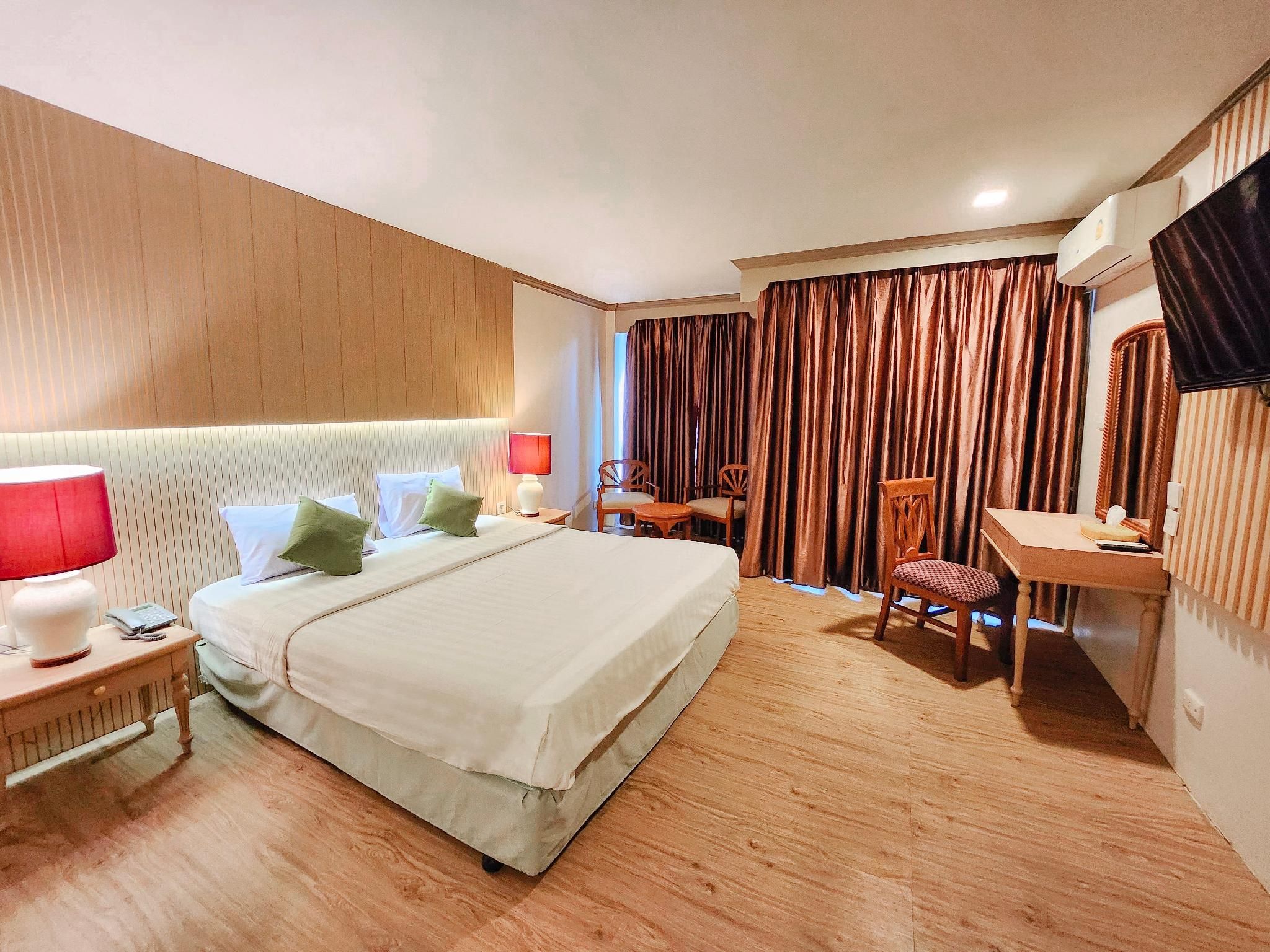 Ubonburi Hotel Deluxe Double Non Smoking 3