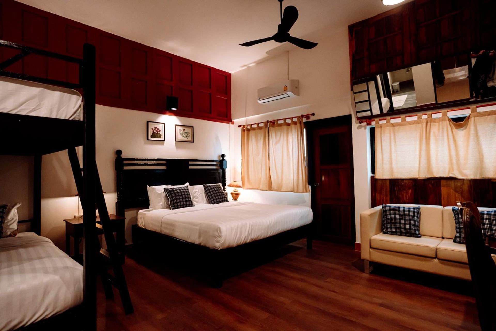 Classic Quadruple Room