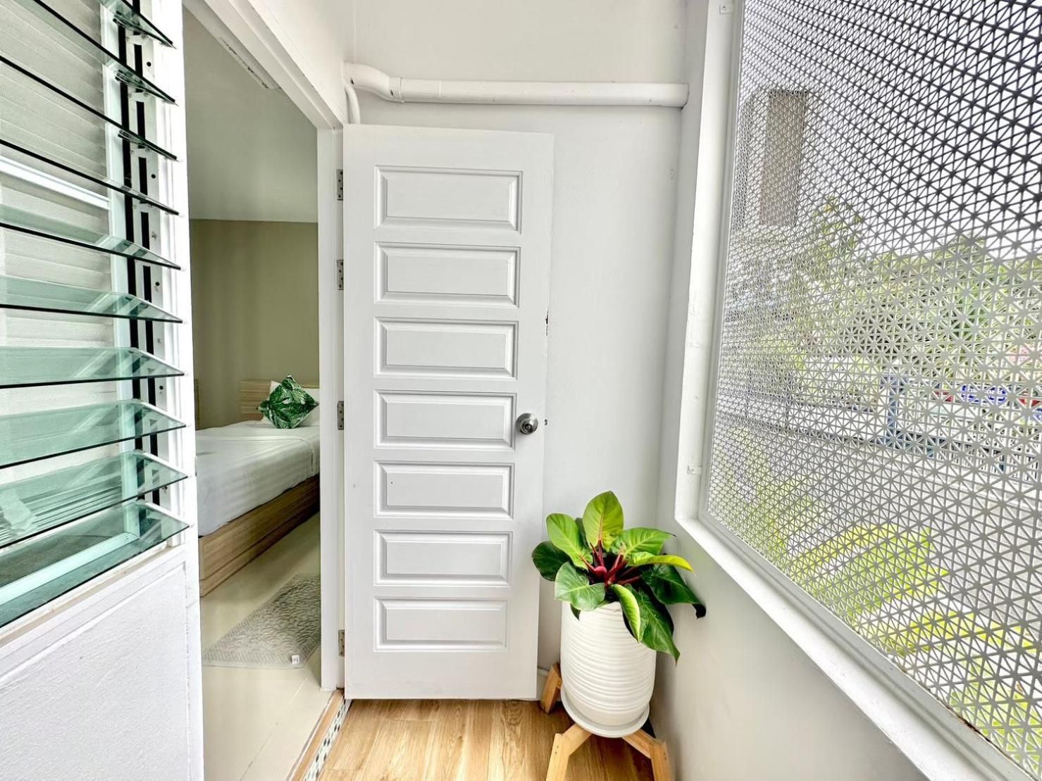 THE NINE PLACE Chaeng Sanit Standard Twin - 2 Single Beds 2