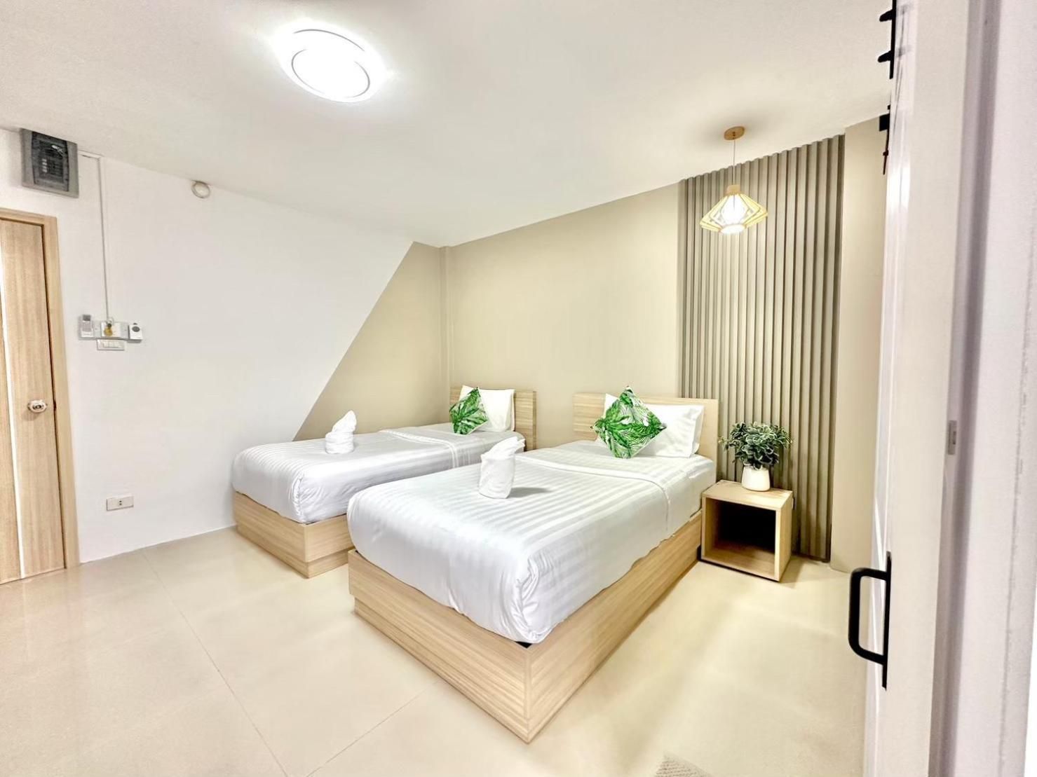 THE NINE PLACE Chaeng Sanit Standard Twin - 2 Single Beds