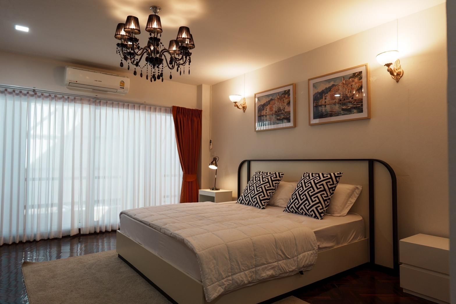 Superior King Room for 3 People with Sofa - Non-Smoking