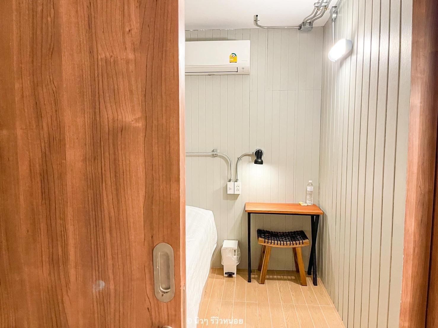 Single Room with Shared Bathroom