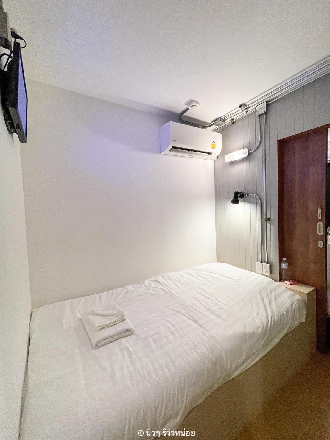 Capsule with Shared Bathroom