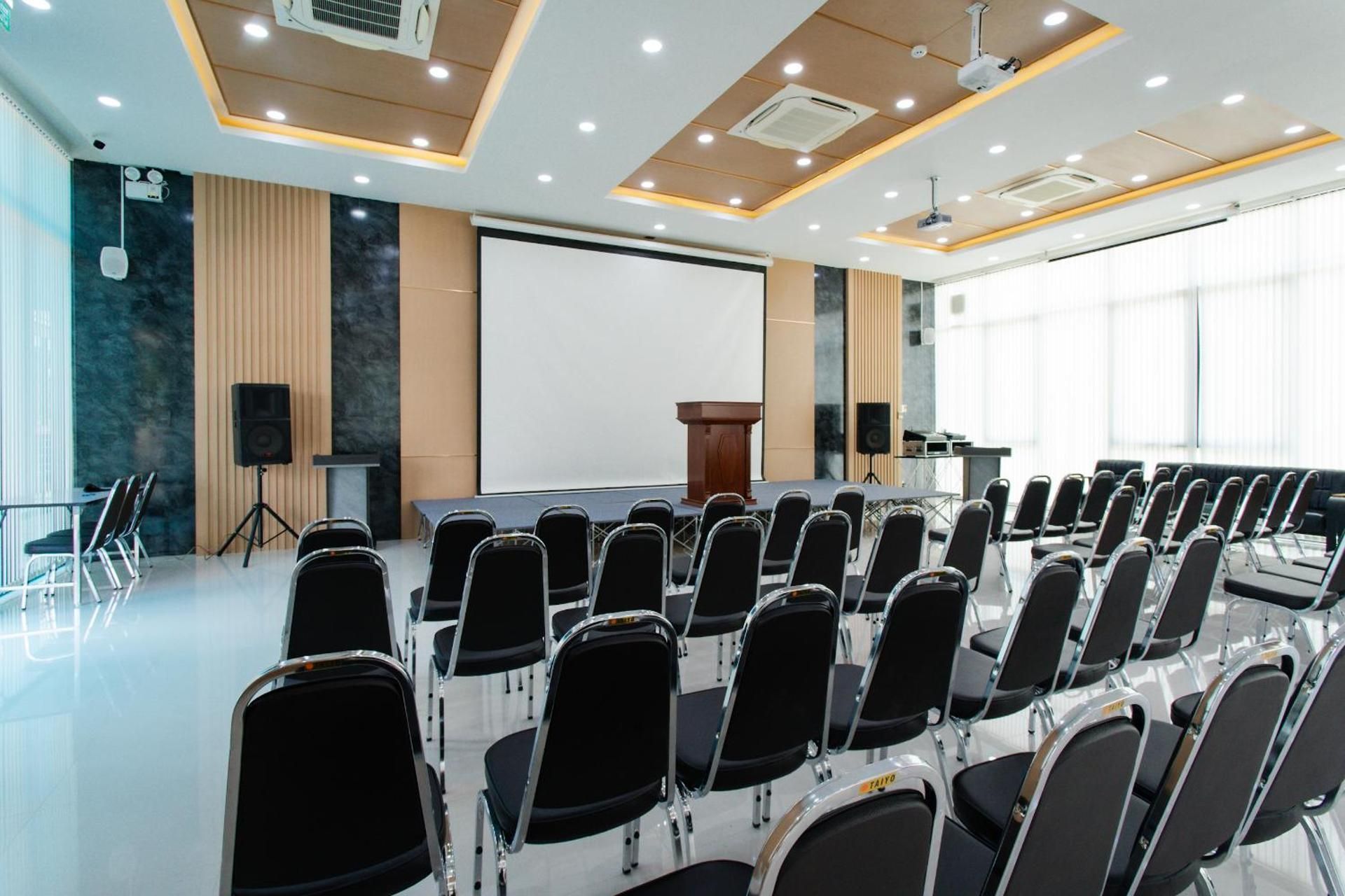 meeting room / ballrooms