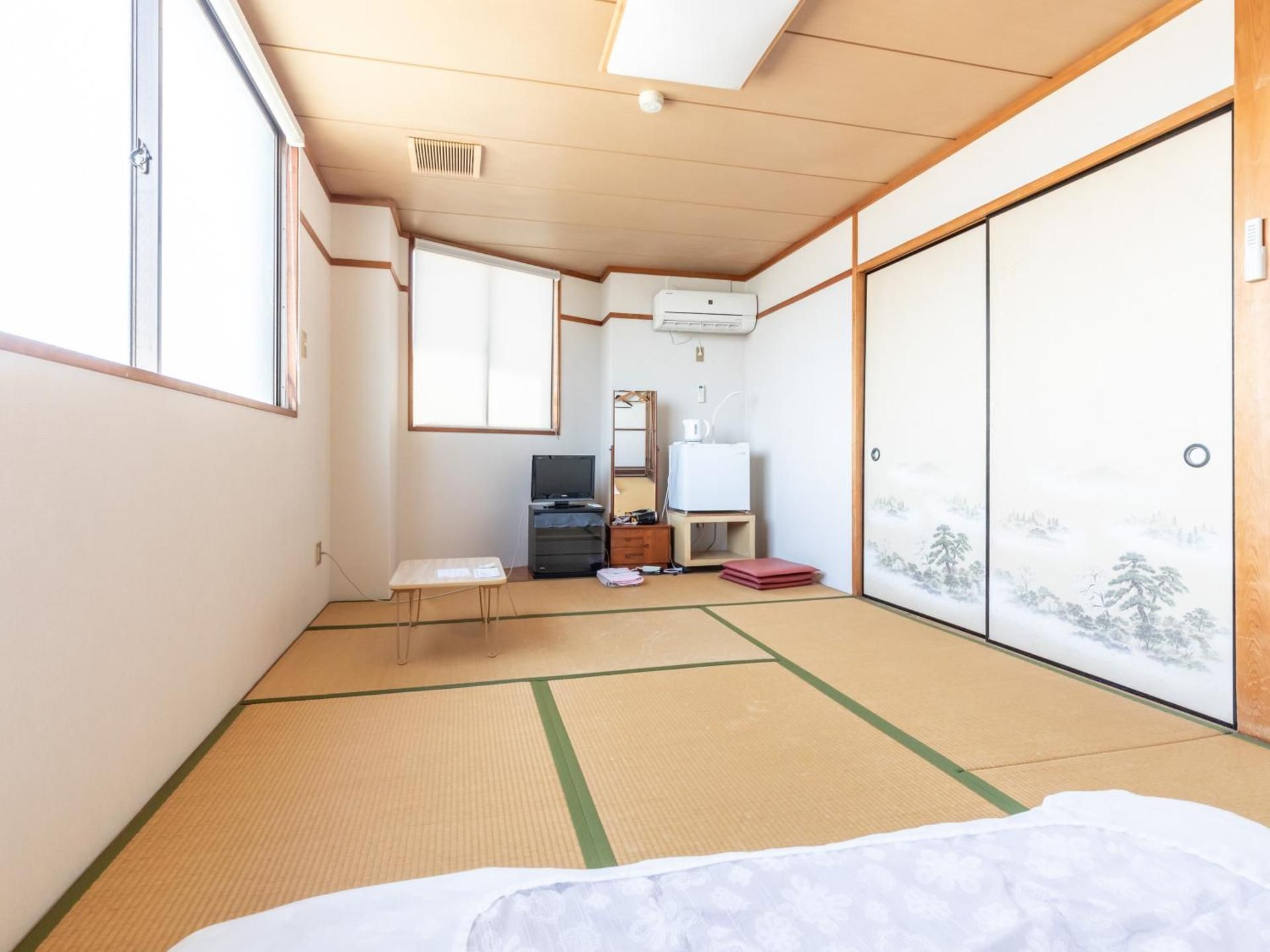Triple Room with Shared Bathroom
