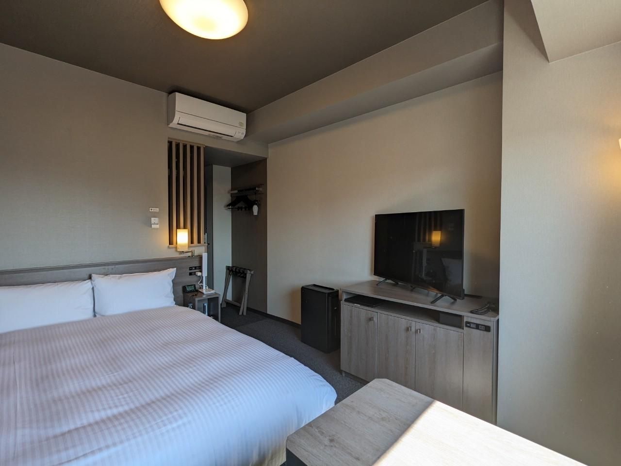Semi Double Room - Non-Smoking