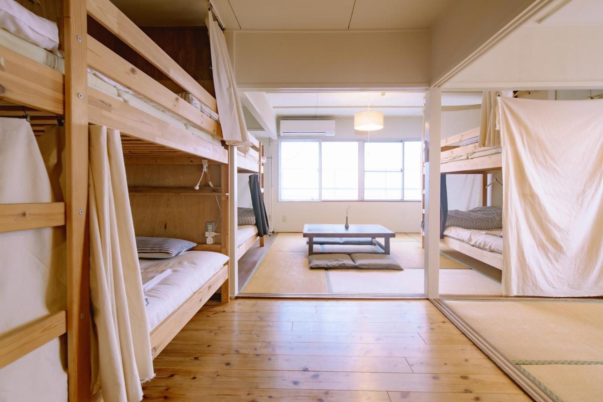 5 Bunk Bed with Private Bathroom