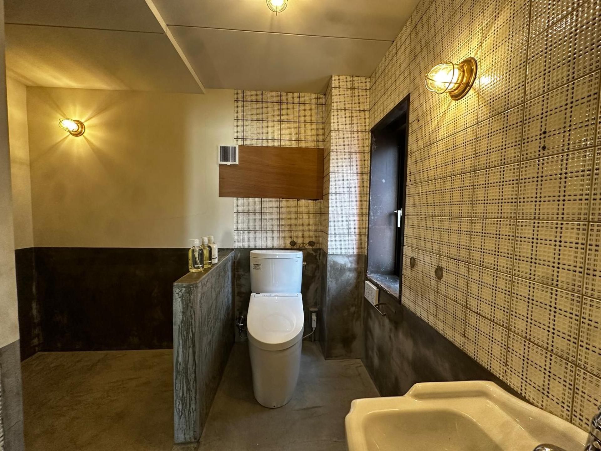 Deluxe Double Room with Shower