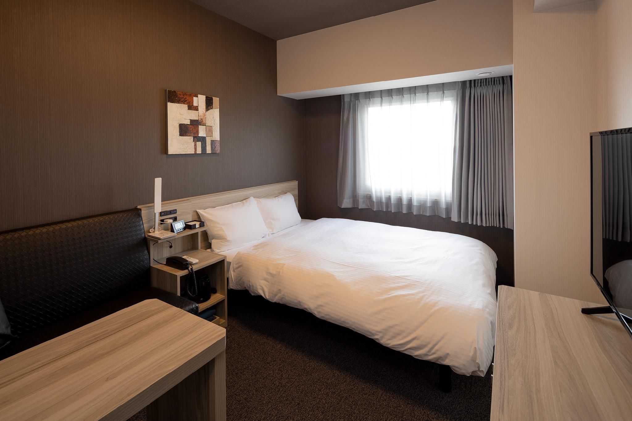 Semi Double Room - Electronic Cigarette Only