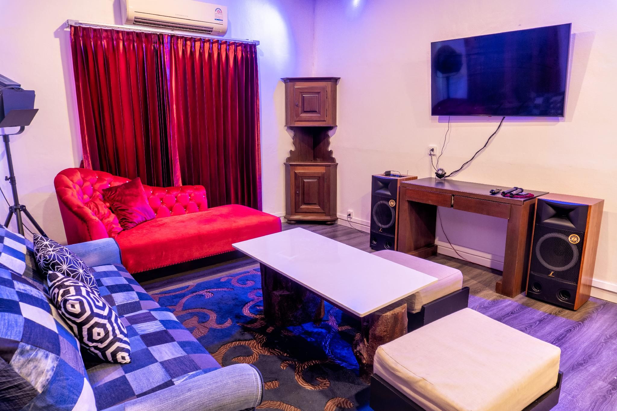 The White Rabbit Hostel  Studio 3