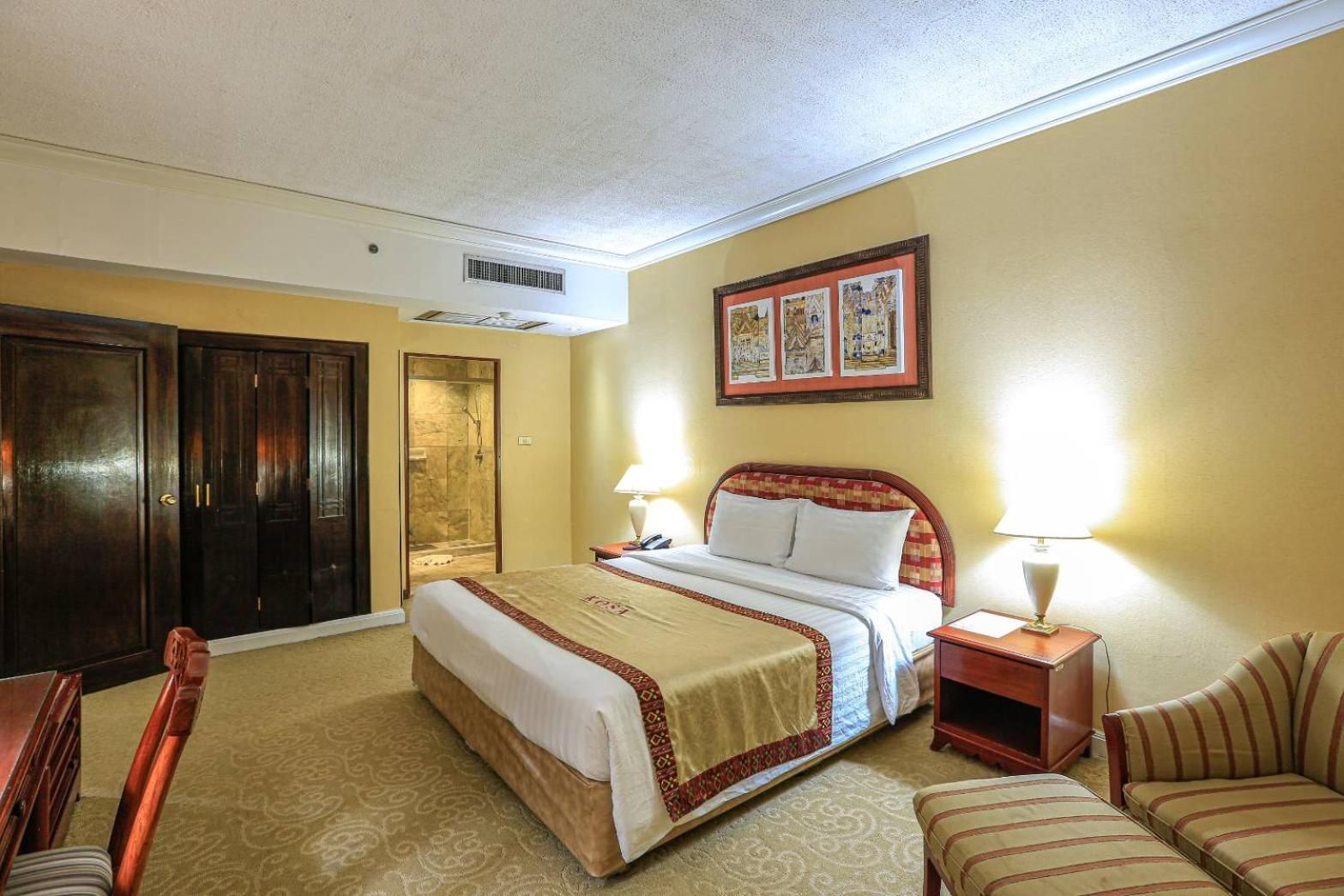 Executive Suite