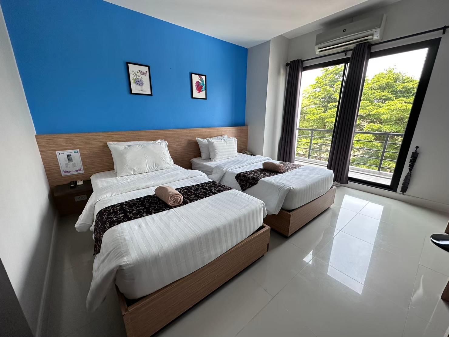 Deluxe Twin Room Type A