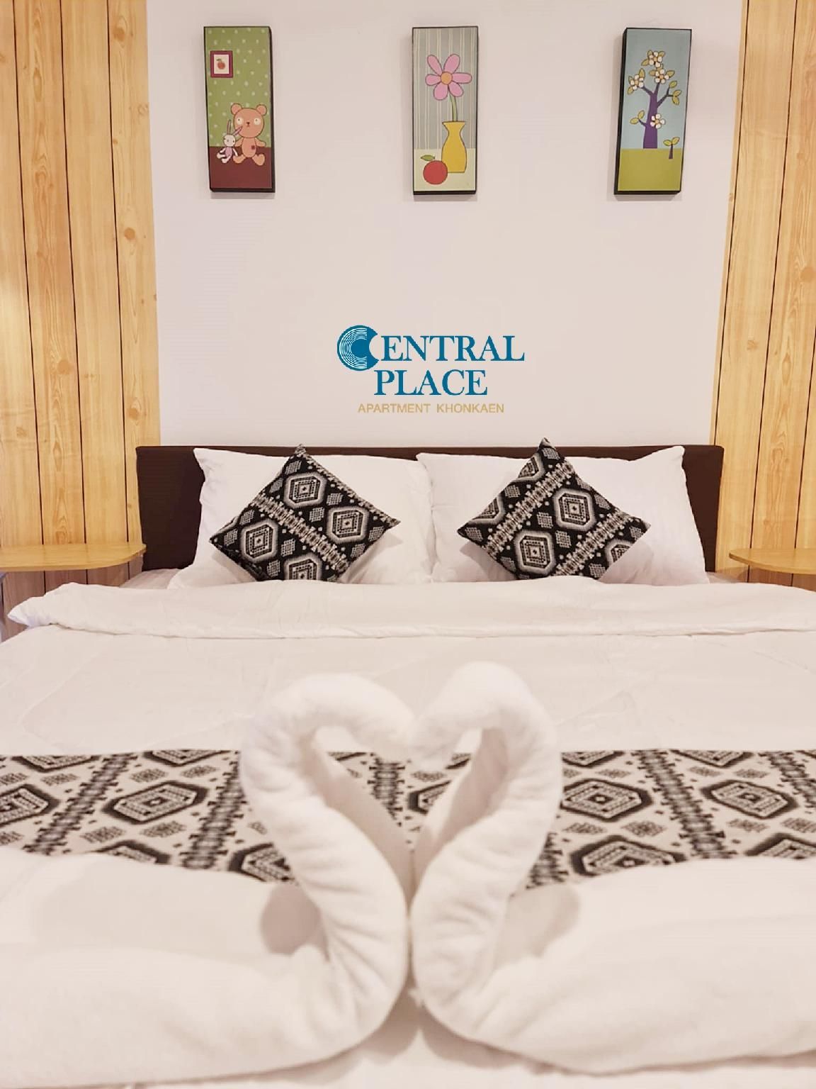 Deluxe - 1 King Bed