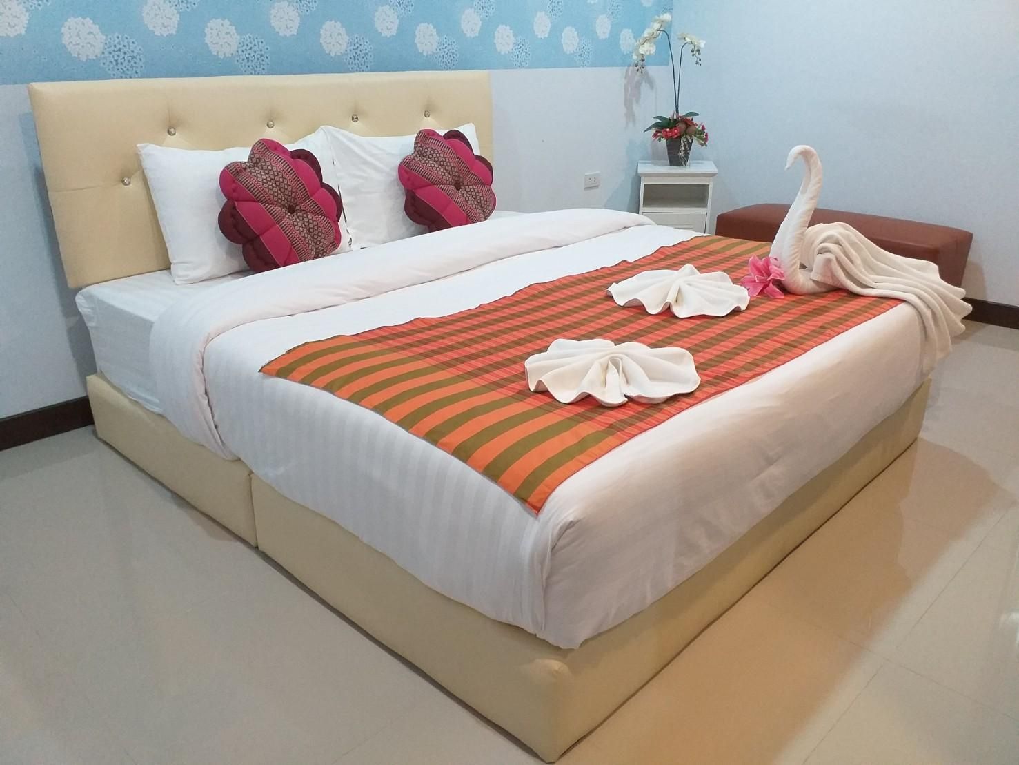 Baanthanthip Standard Double Room only 2