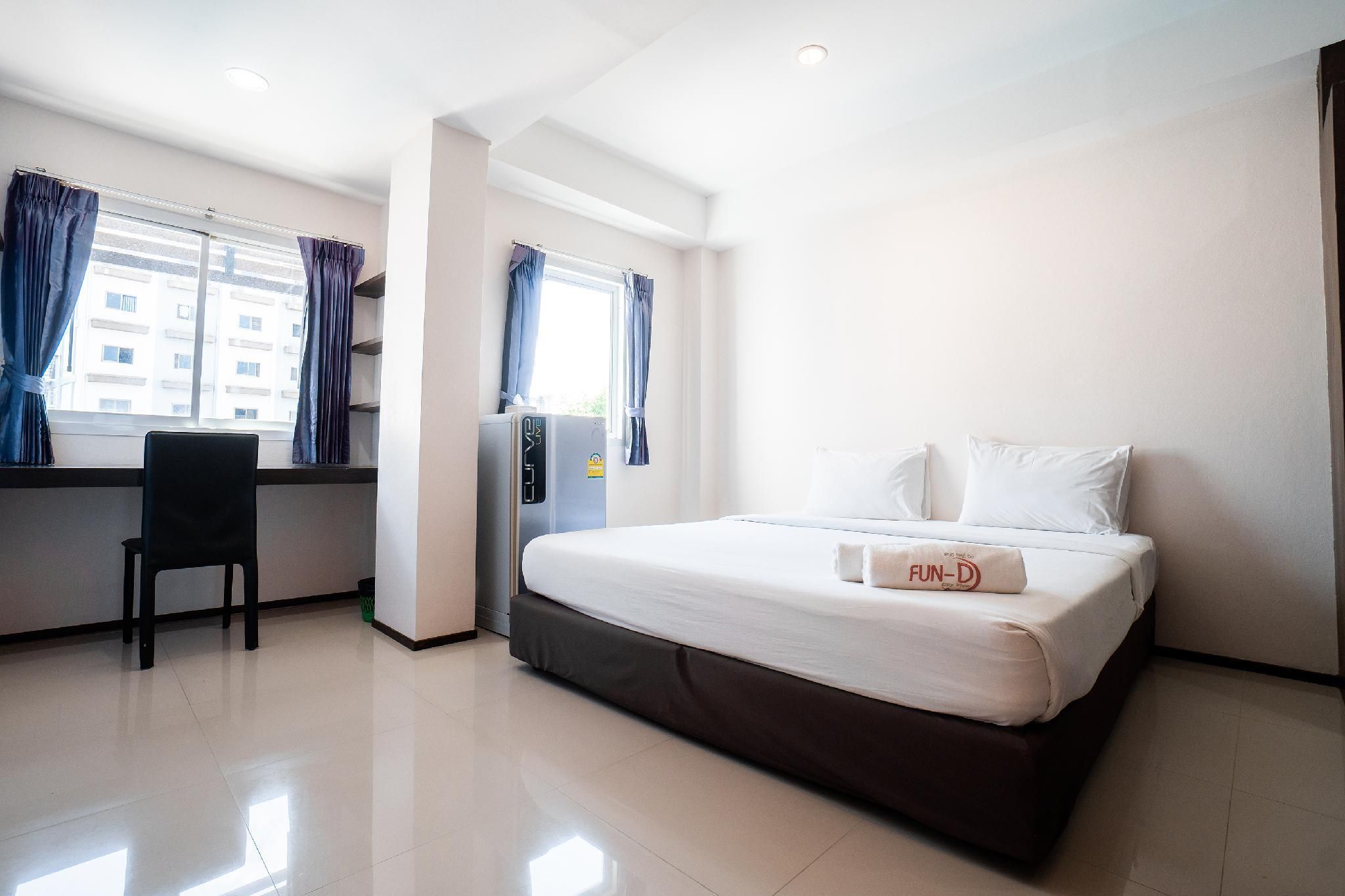 Triple Room with 1 Double Bed and 1 Single Bed