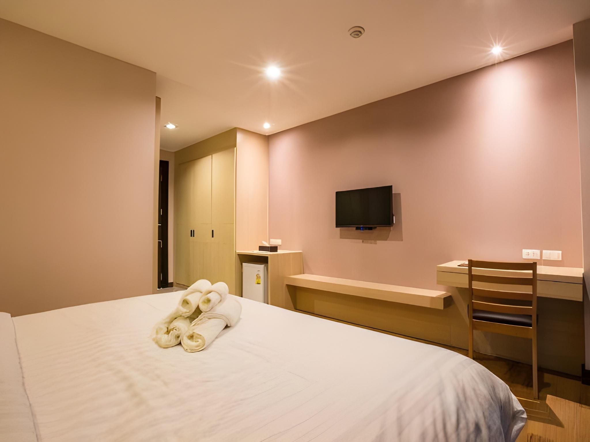 Superior King Bed