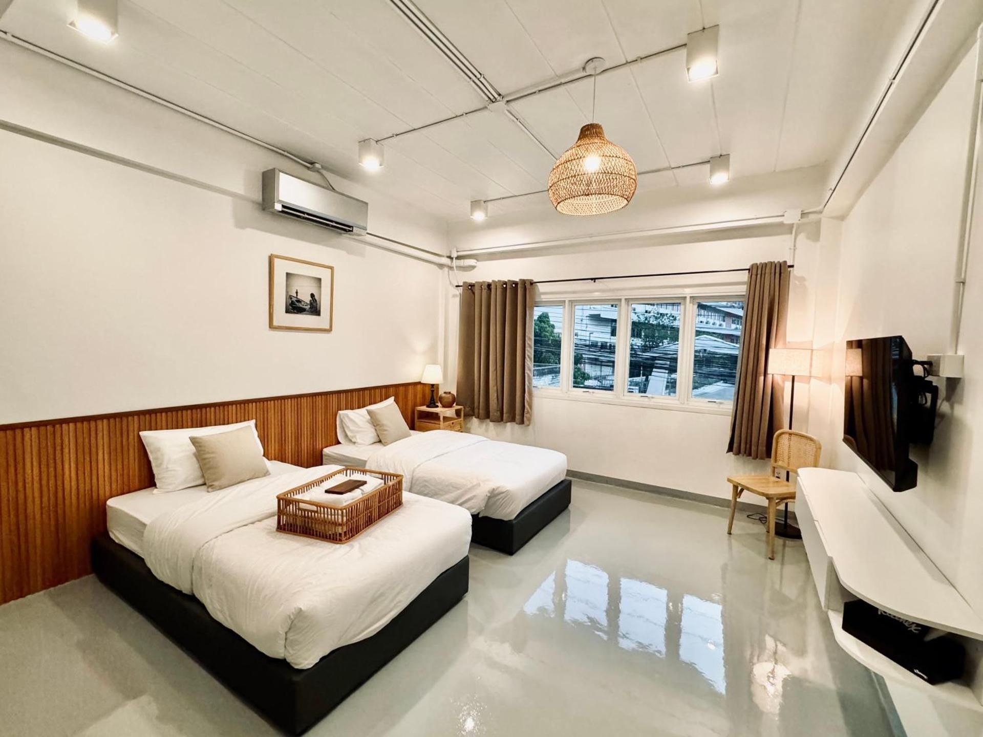 Deluxe Twin Room