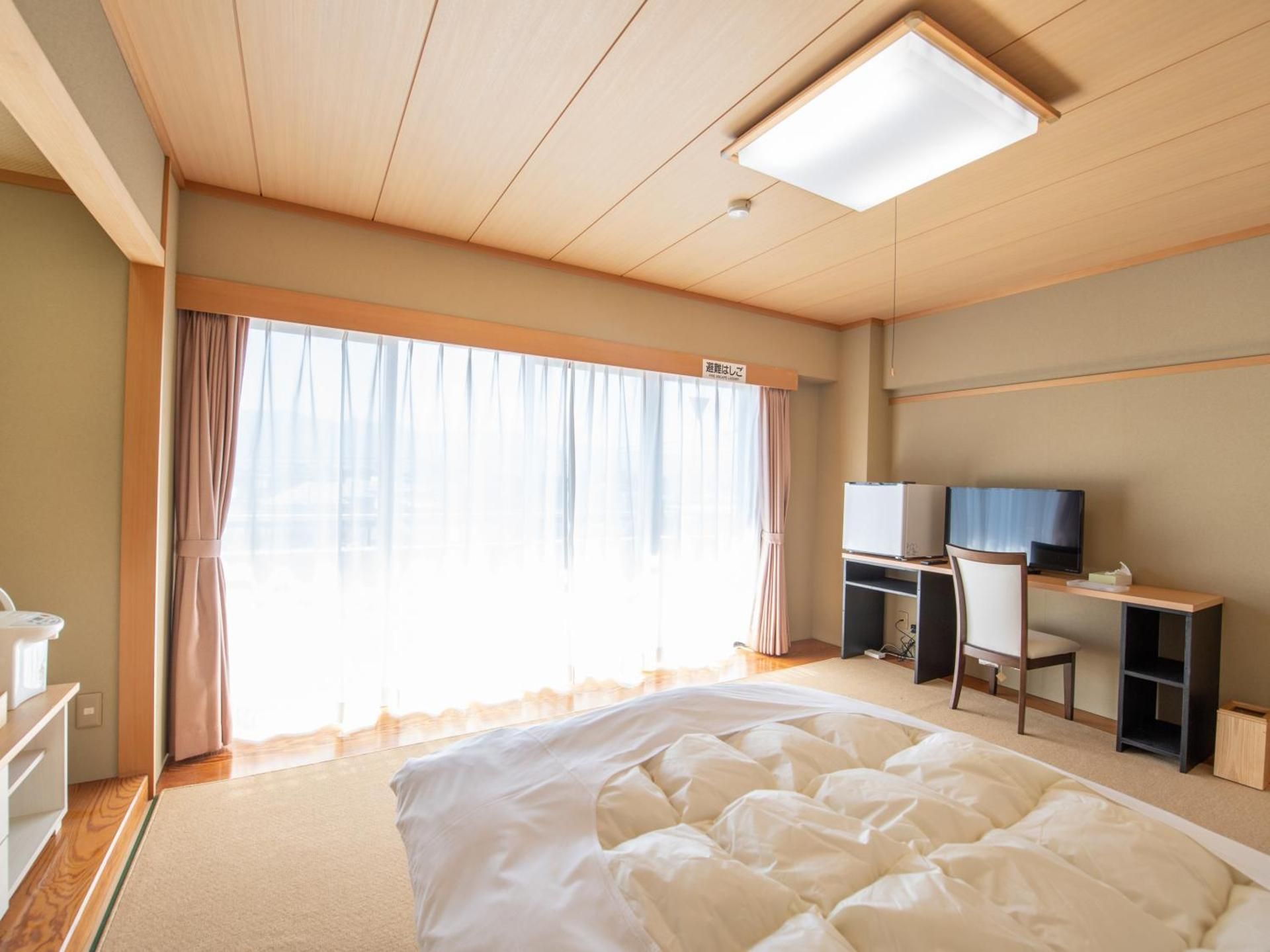 Japanese-Style Room