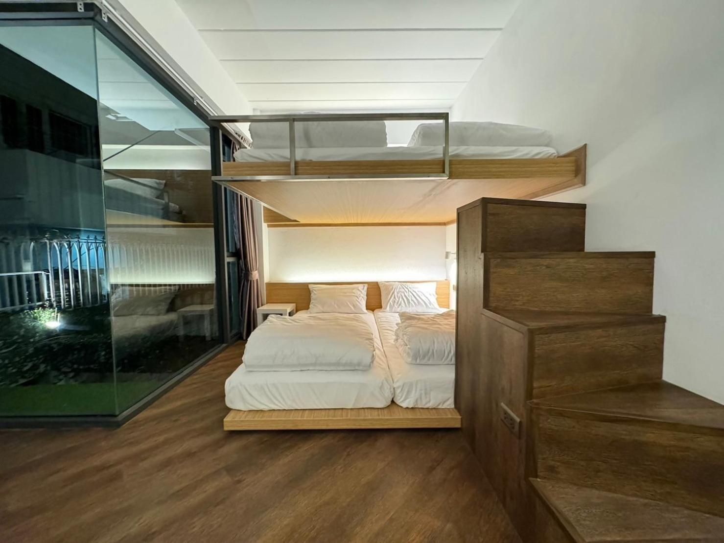Quadruple Deluxe - 4 Bed AC Room