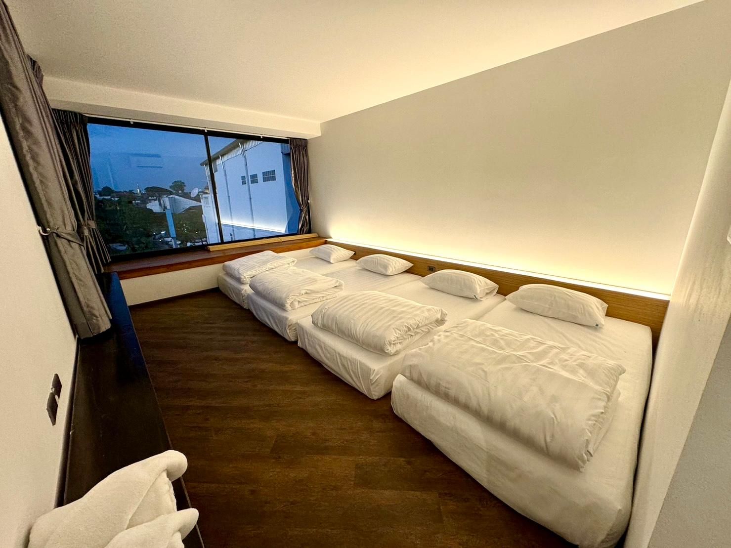 4 Bed - AC Room