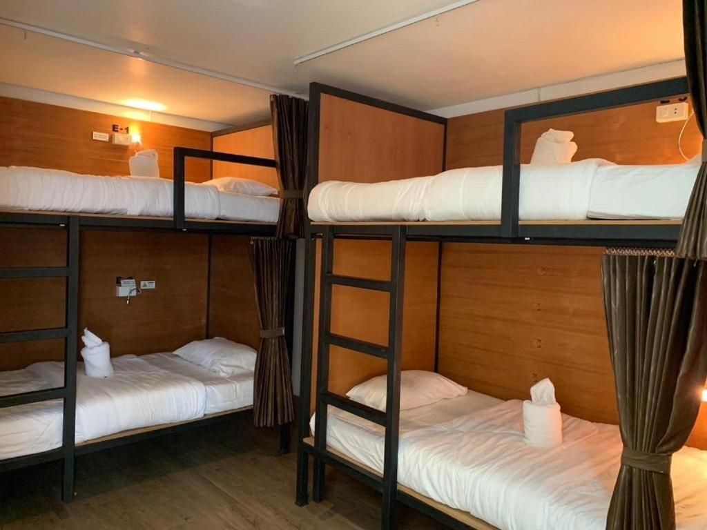 Bed in 8-Bed Mixed Dormitory Room