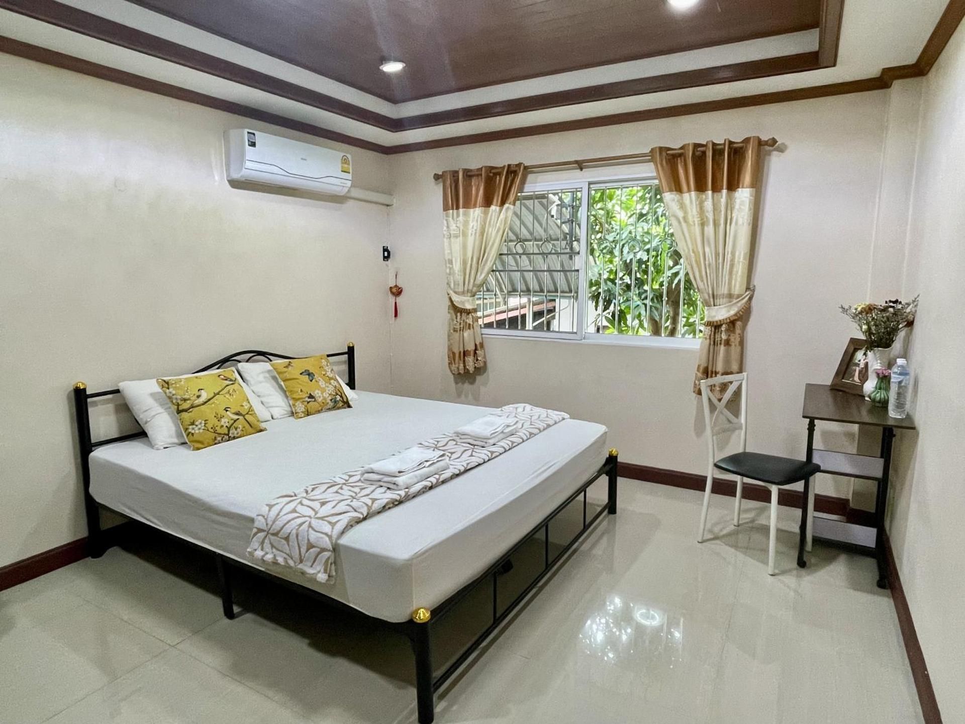 Double Room with Shared Bathroom