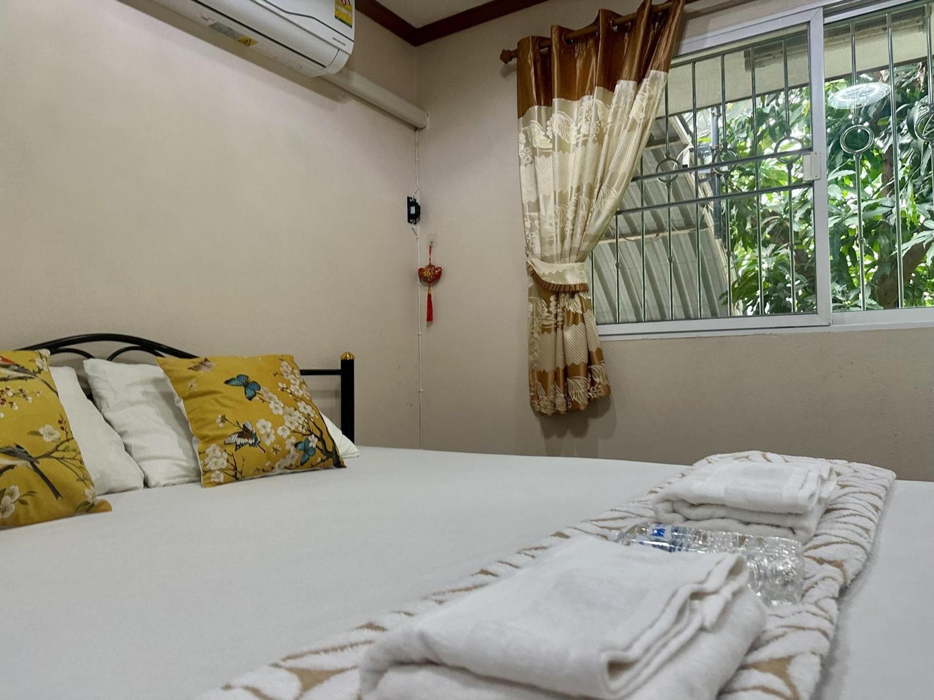 Double Room with Shared Bathroom