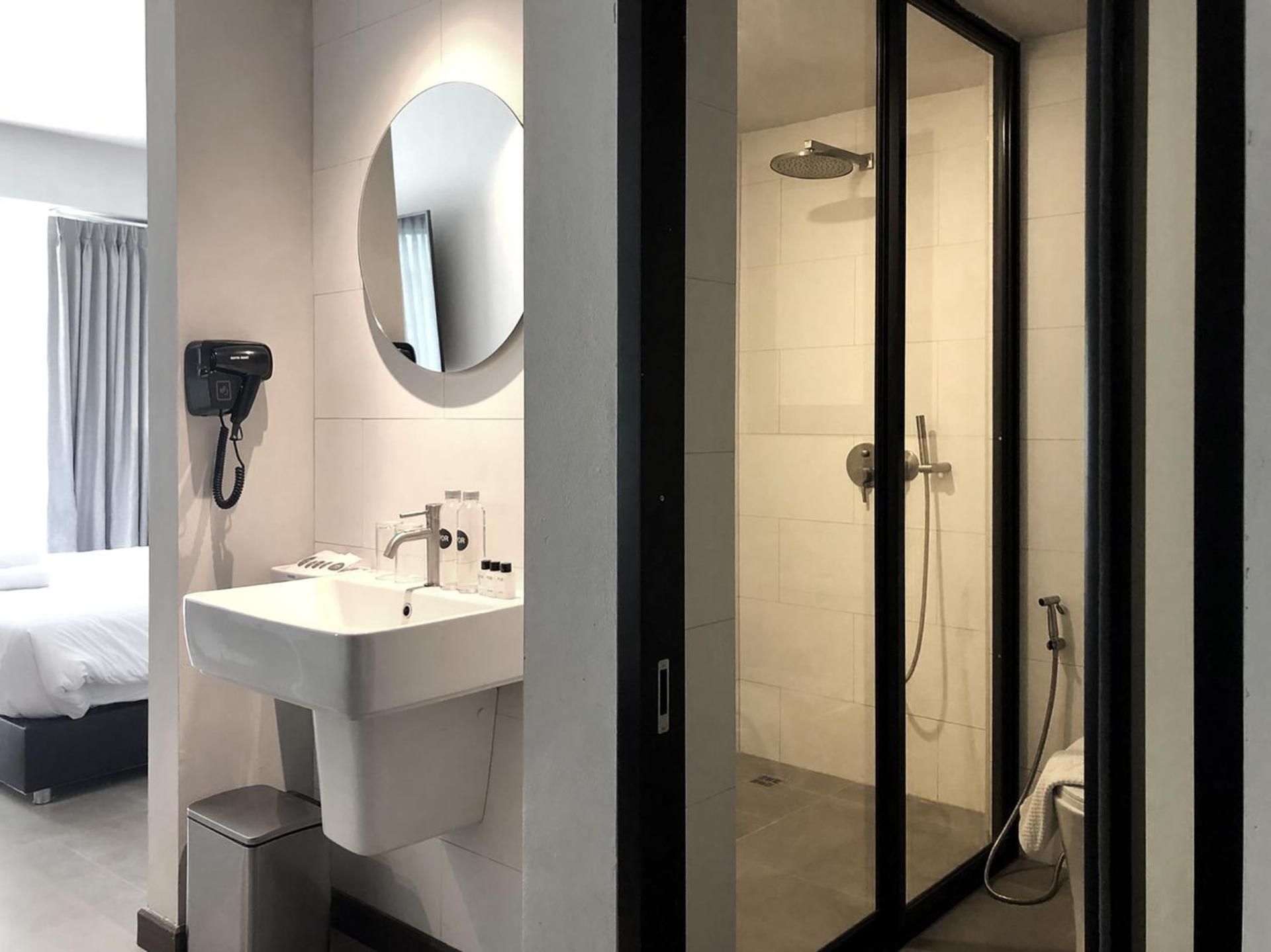 Triple Room - 1 Double Bed and 1 Single Bed