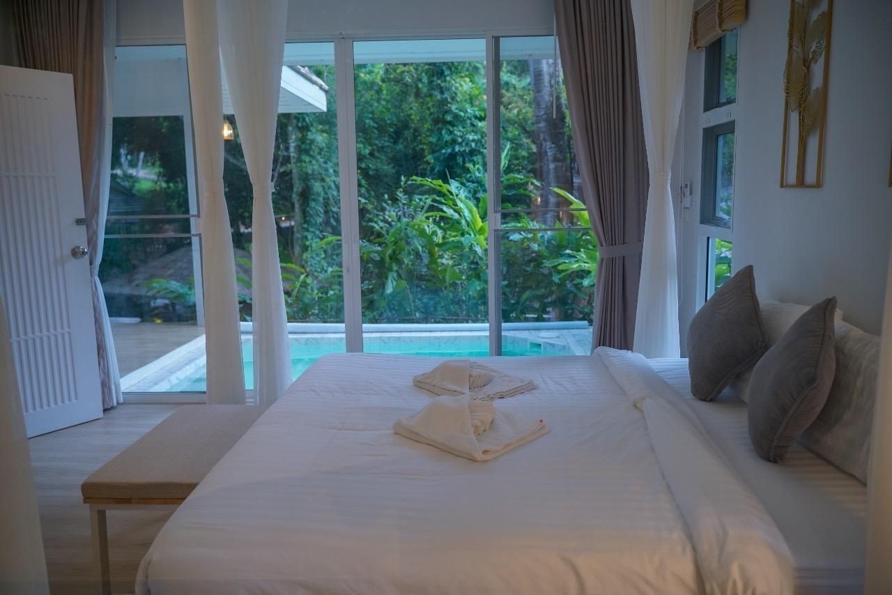 Deluxe Pool Villa