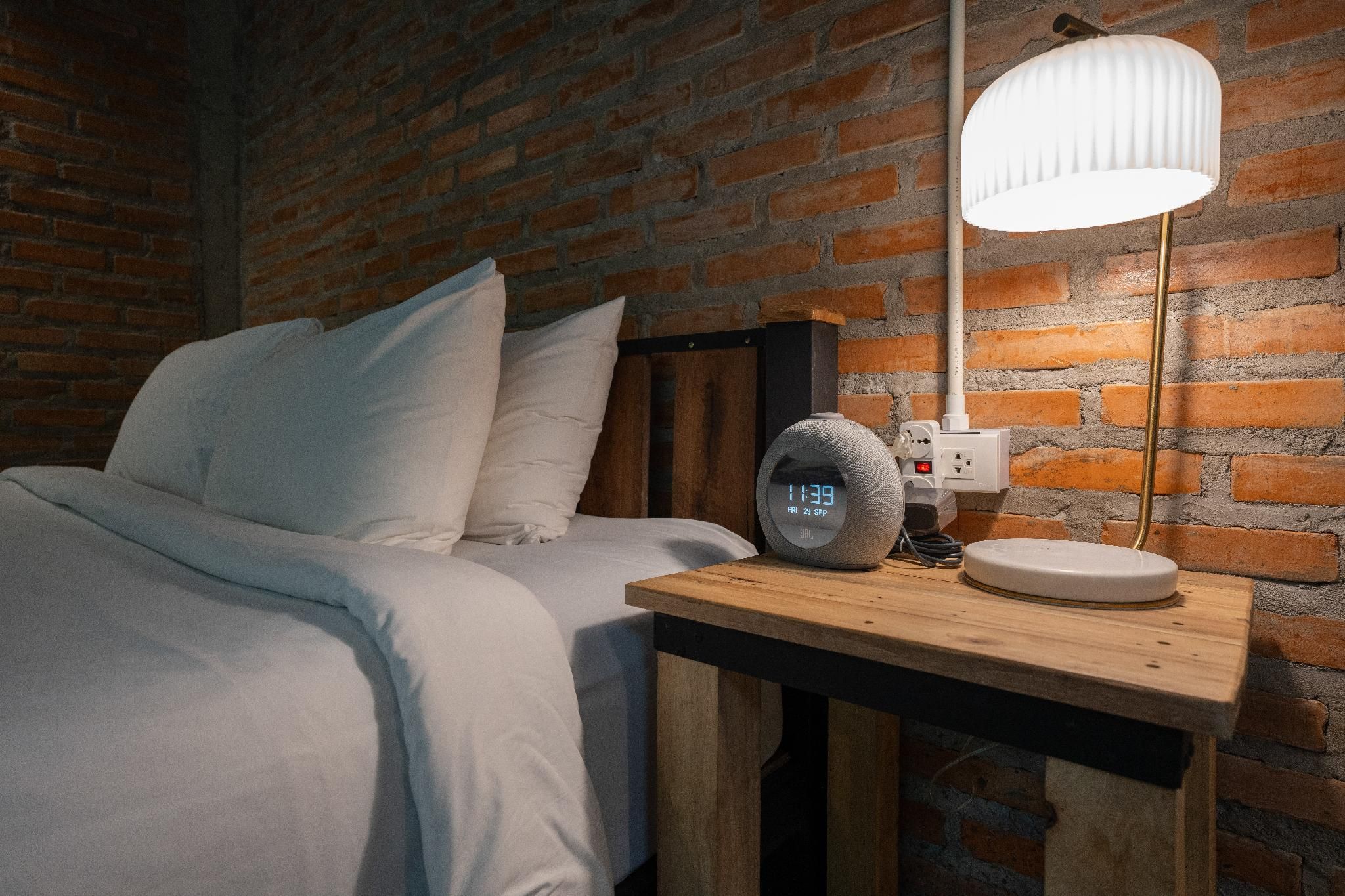 Bee Forest Signature