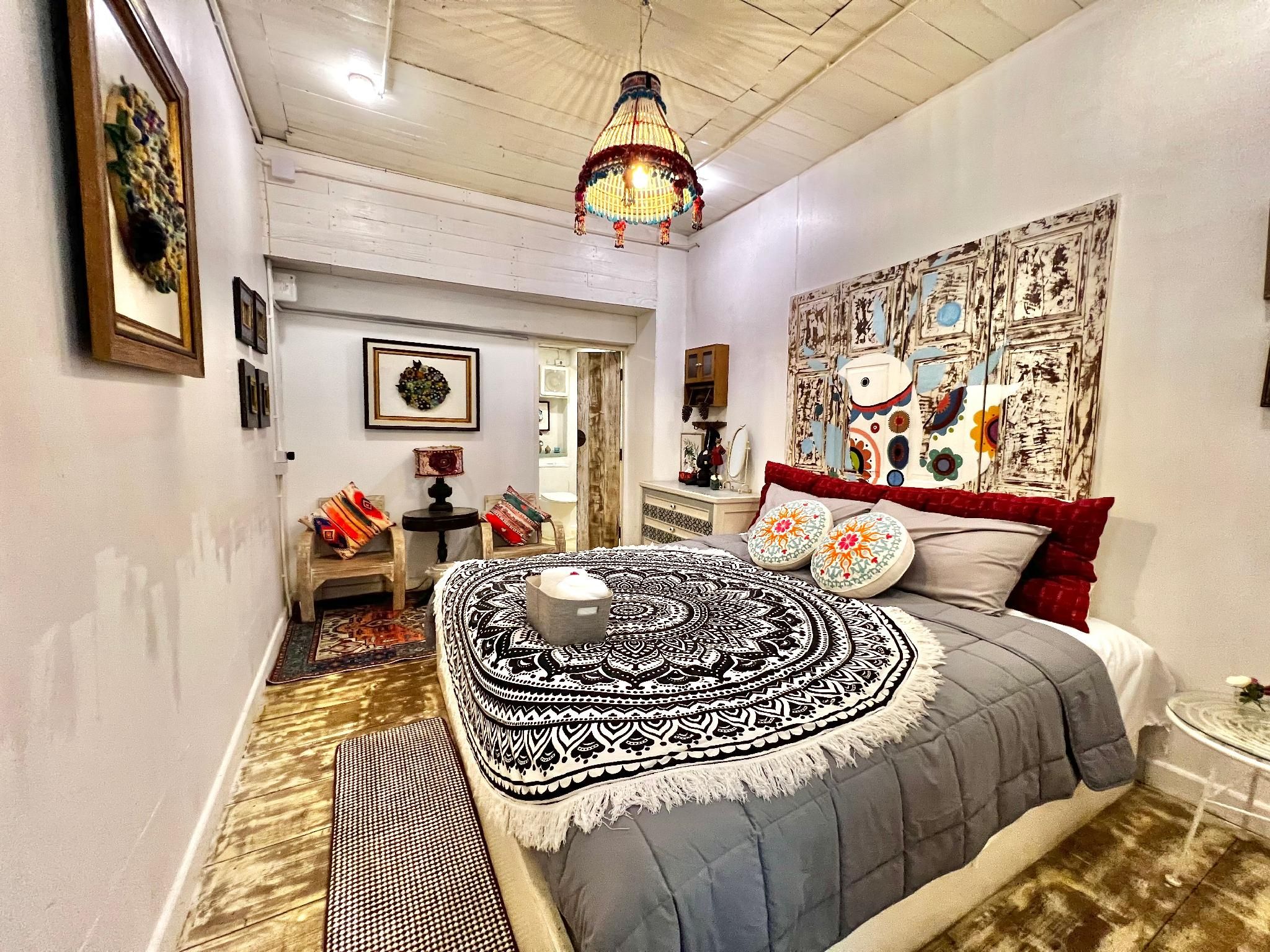 King Bed - Non-Smoking, Not Pet-Friendly