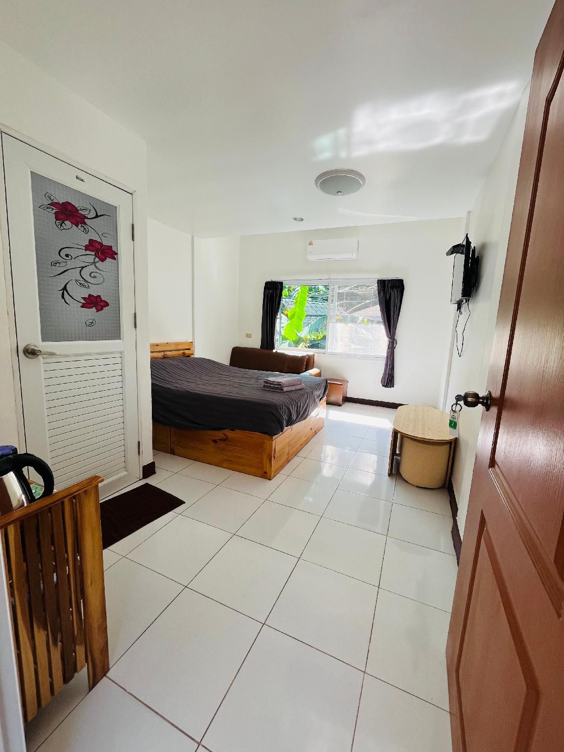 Single bed room