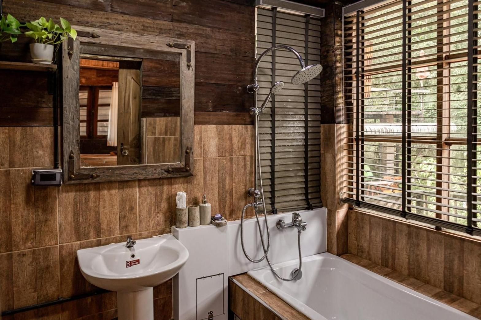 Suite with River View No.8