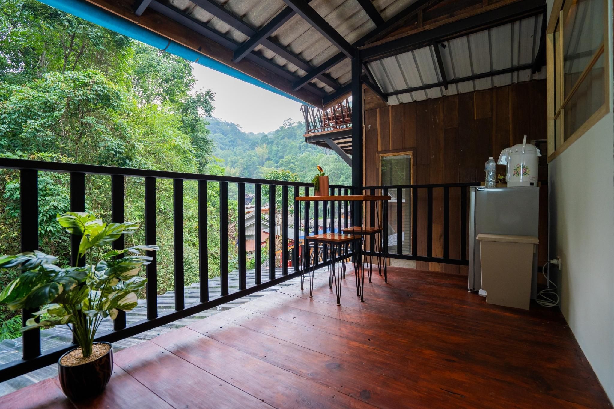Superior - 1 Double Bed with River View