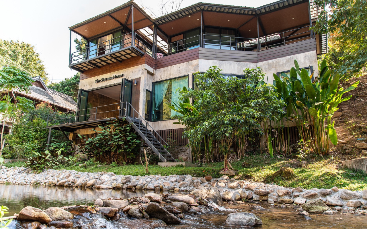 The Stream House at Mae Kampong