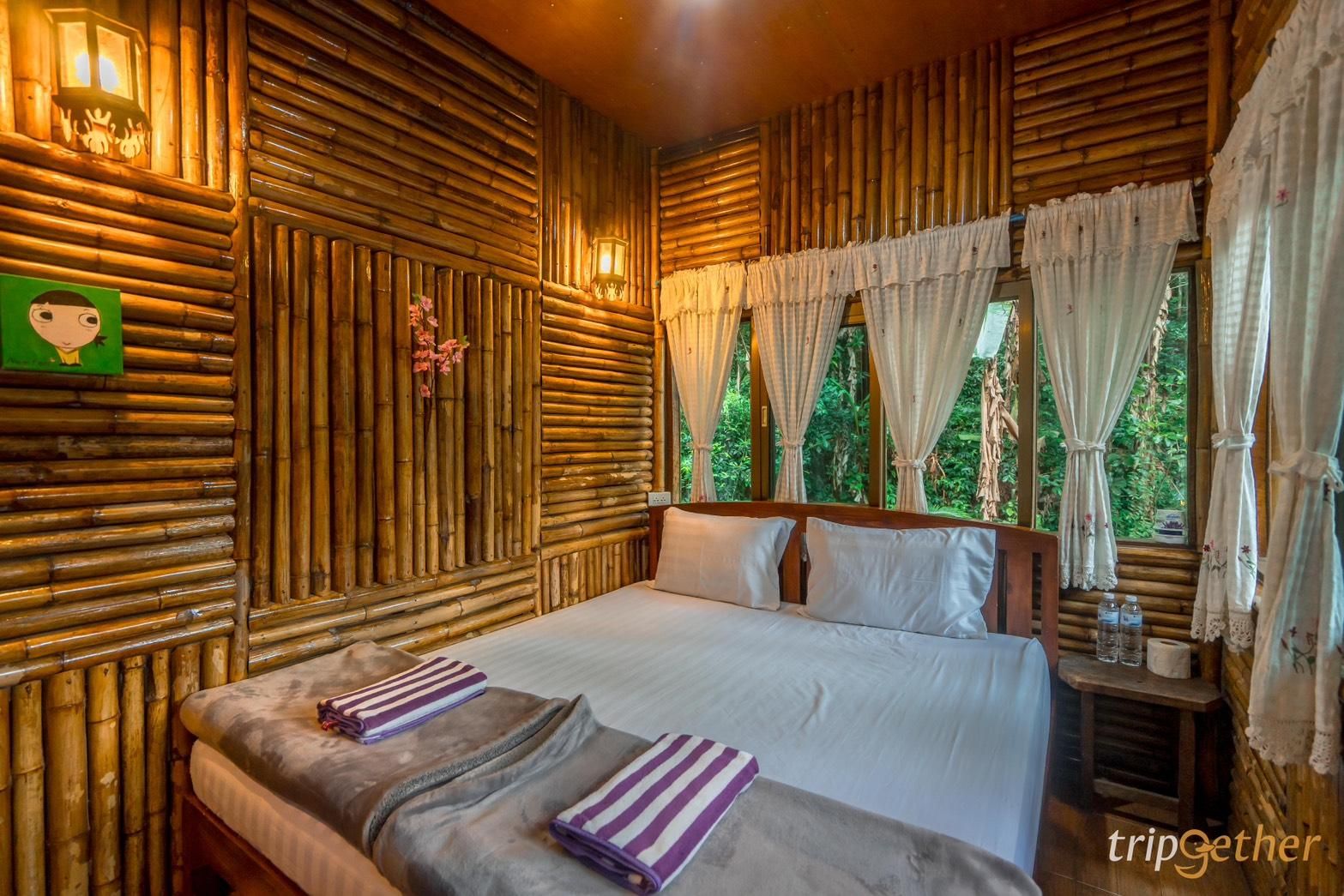 บ้านไม้ไผ่เทียมตาแม่กำปอง BanmaipaiTimtaMaekampong Standard - 1 Double Bed with Balcony