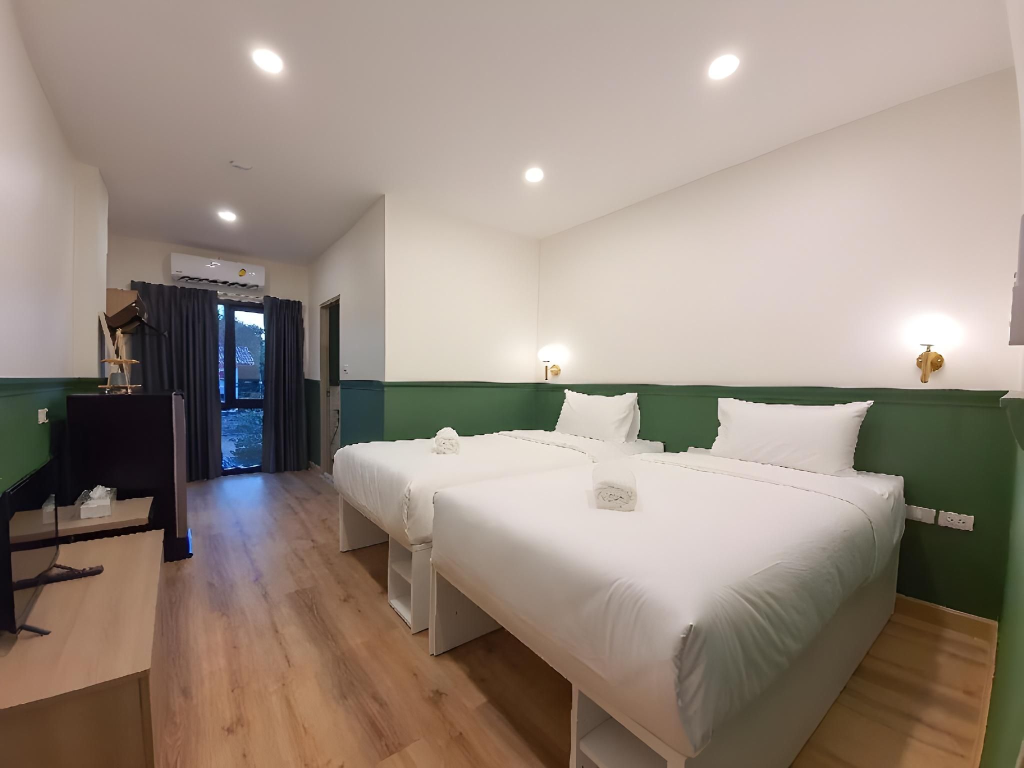 Standard Twin Room