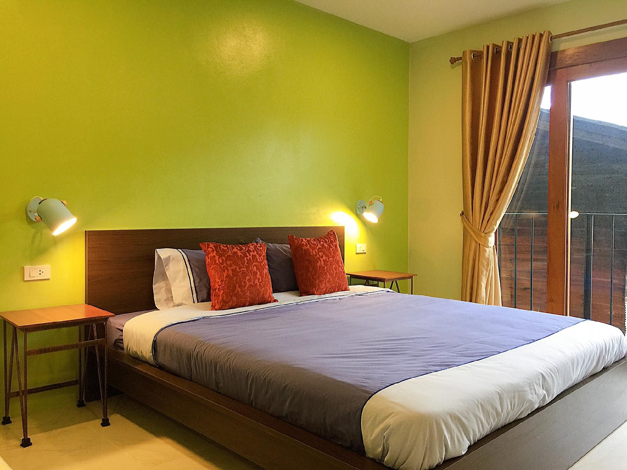 Standard Double Room with Mountain View