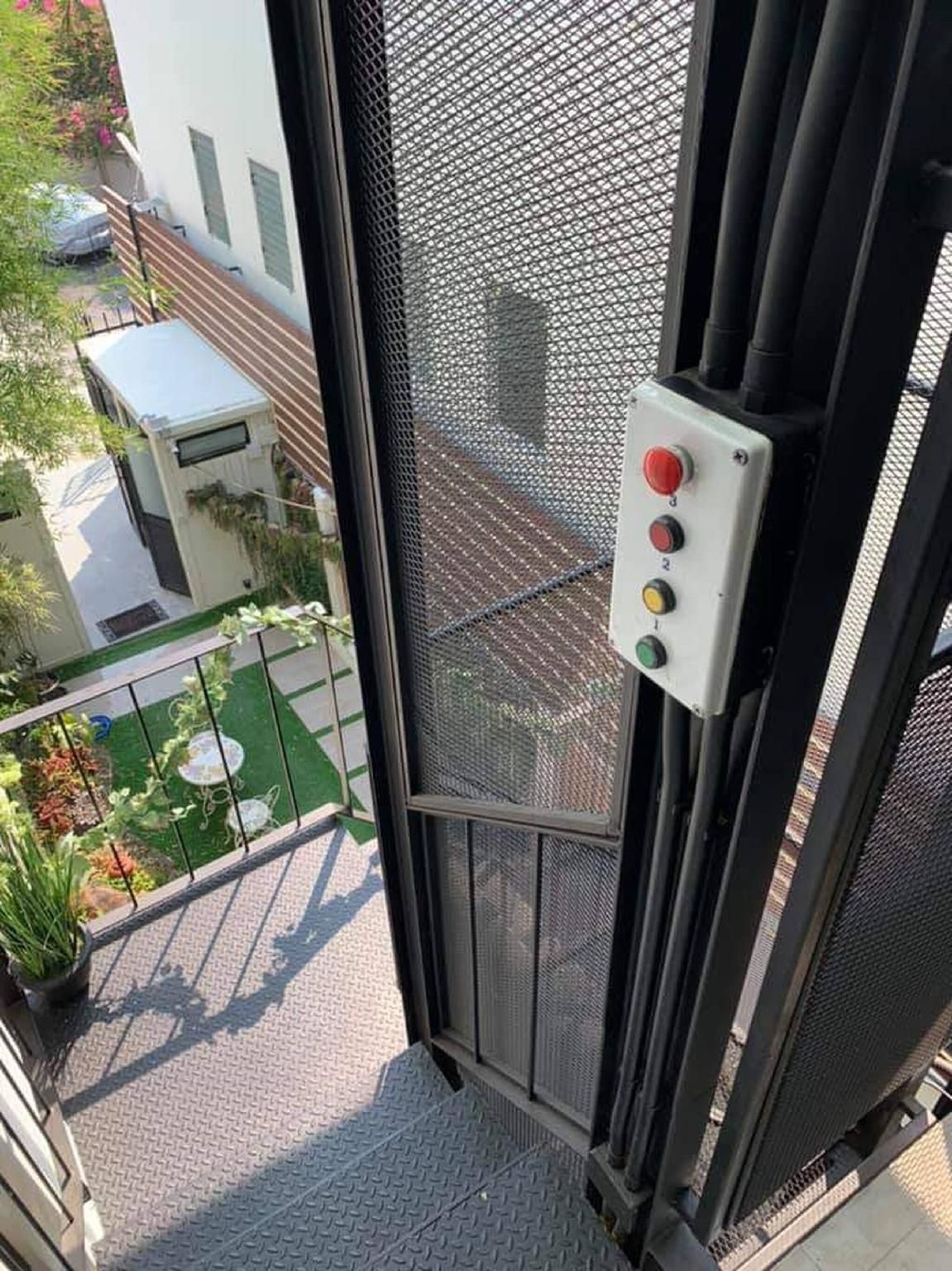 apartment - entire house or apartment
