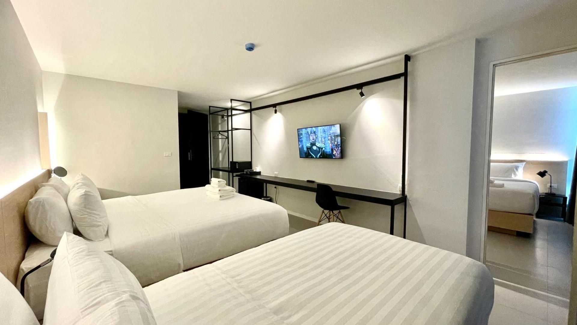 CONNECTING ROOM FOR 6 PEOPLE - NON-SMOKING