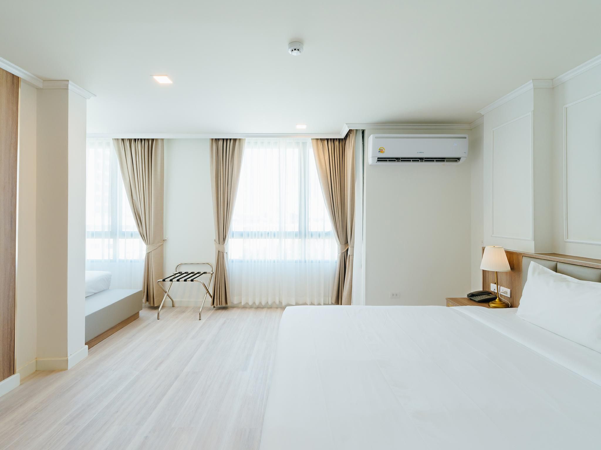 Junior Suite Room