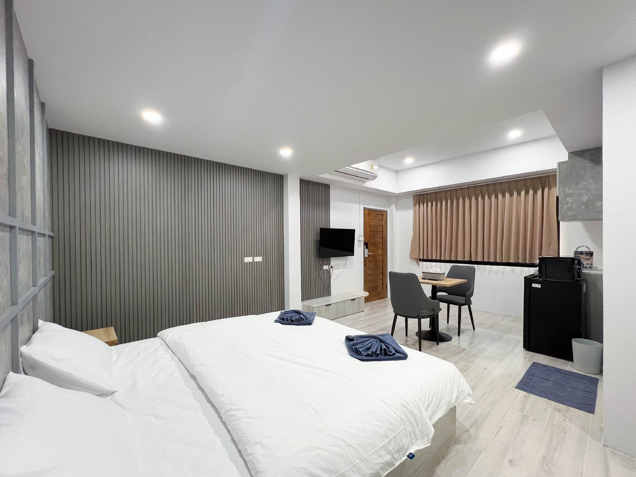 C YOU HOME @CNX King Bed