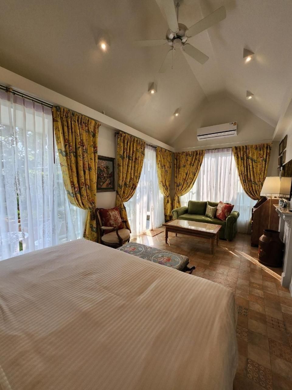 One-Bedroom Villa