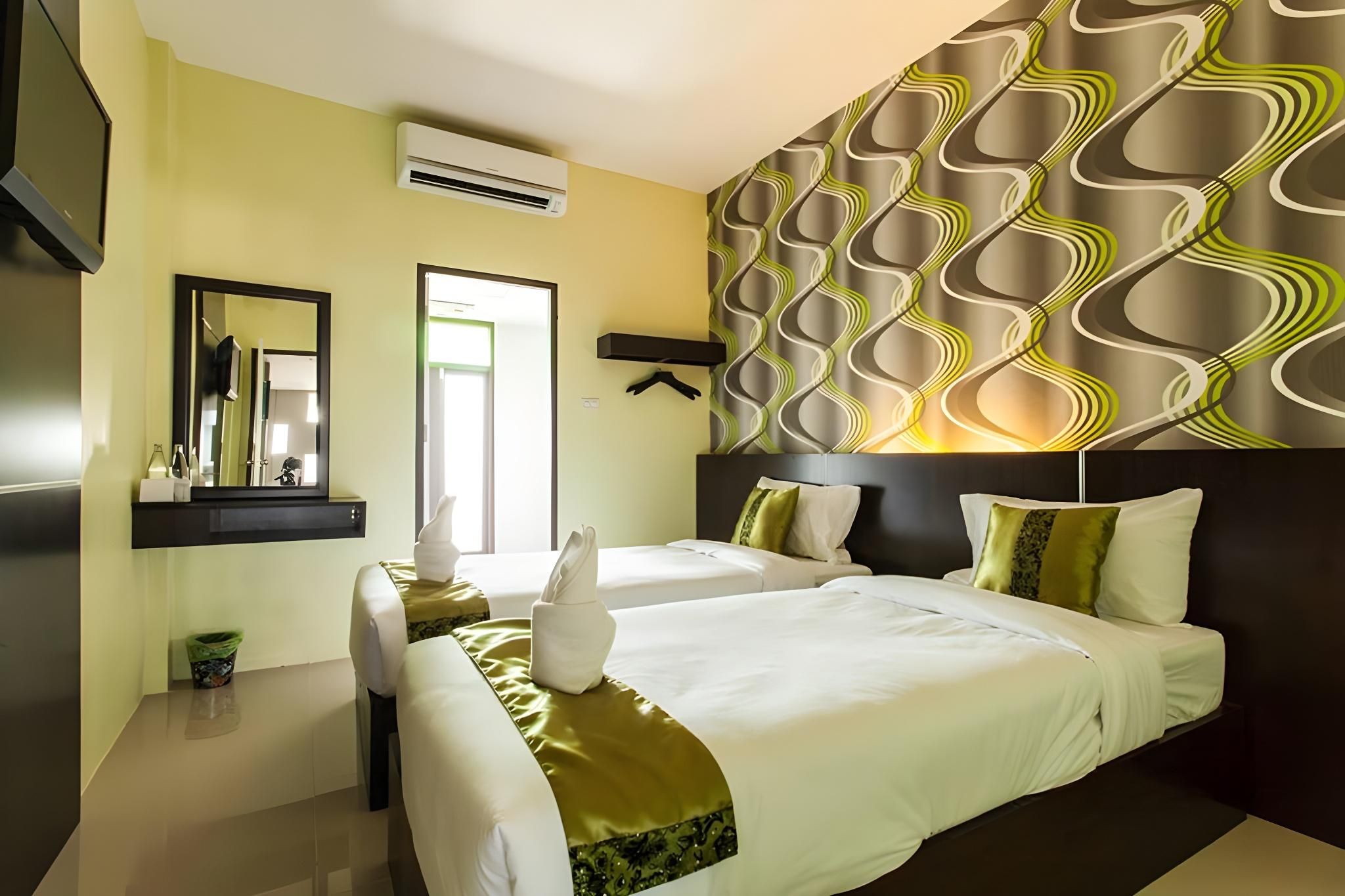 Standard - (2 Single Beds)