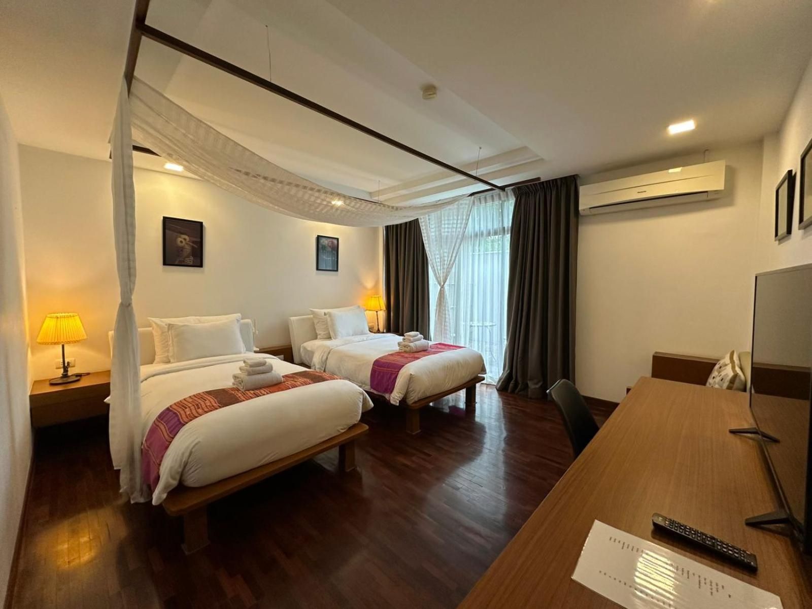 Superior Twin Room